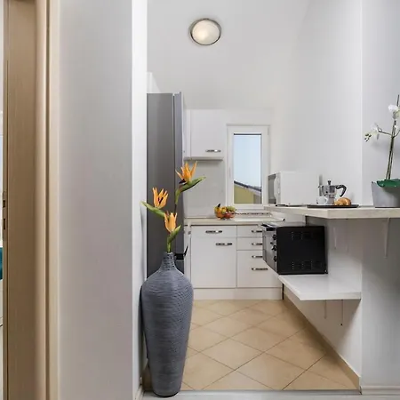 Amira Apartment